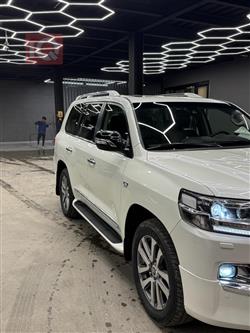 تويوتا لاندكروزر